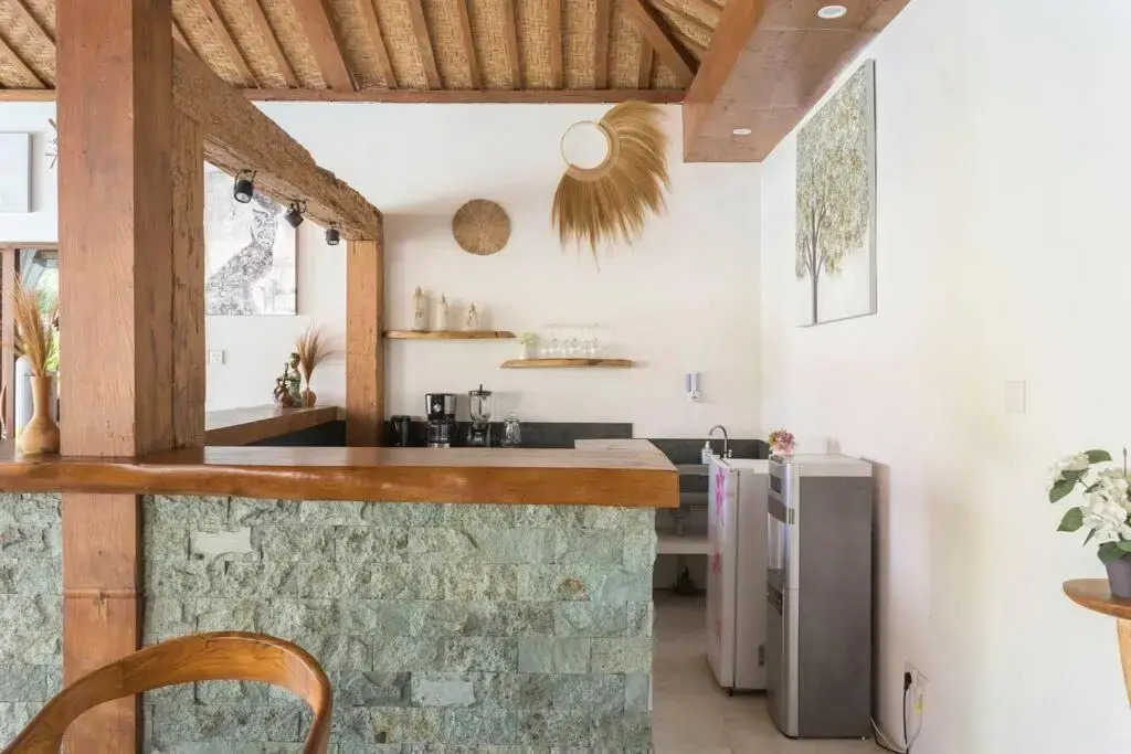 Elvano villa in heart of seminyak and near beach
