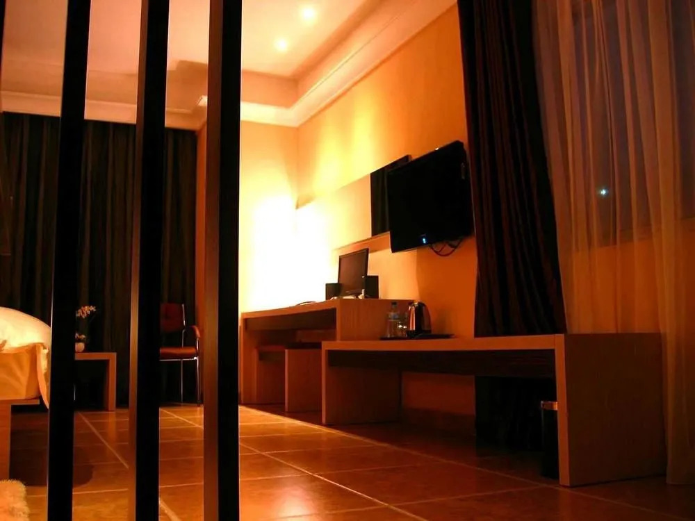 Yilai Hotel (Yantai Railway Station)