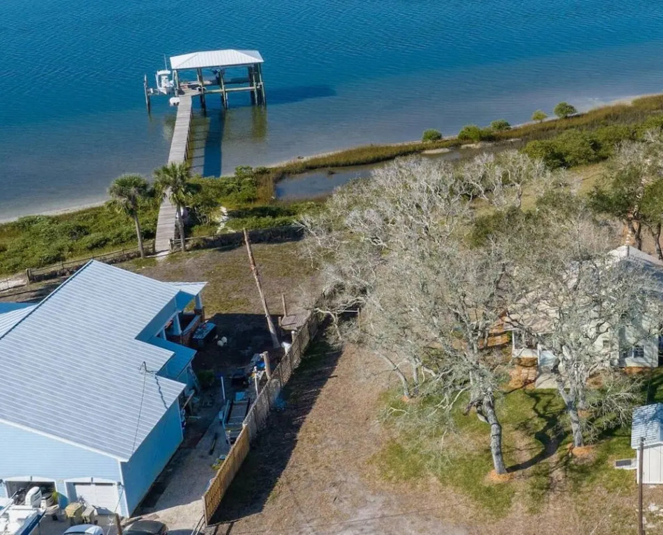 Anchors Away River House