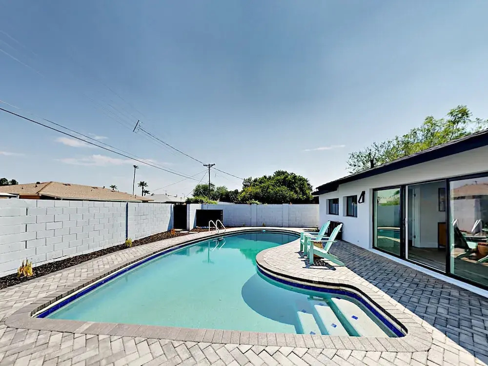 Mid Century Modern Home 3 Bedrooms 2 Bathrooms Home