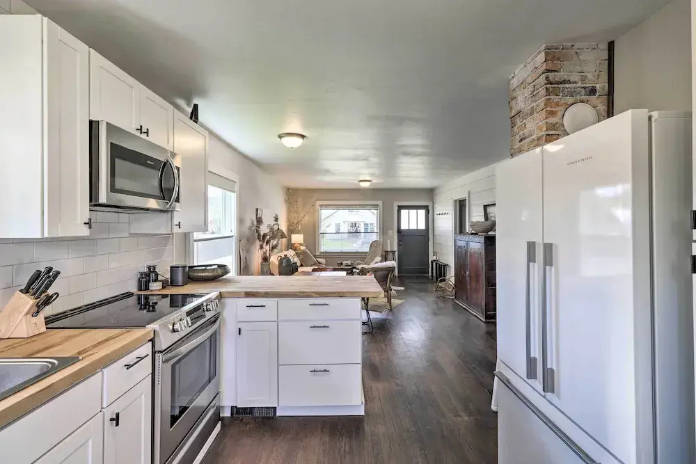 Luxe Glacier Getaway: Walk to Downtown Kalispell!