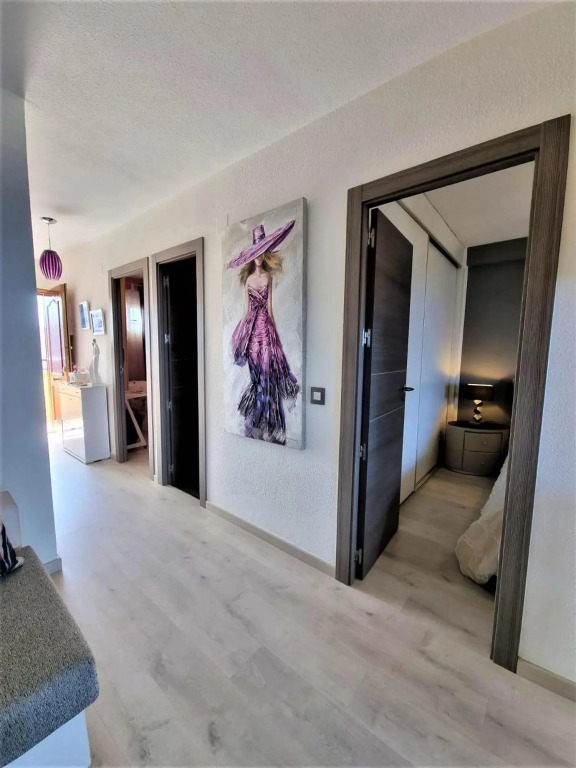 2-Schlafzimmer-Penthouse-Apartment mit frontalem Meerblick