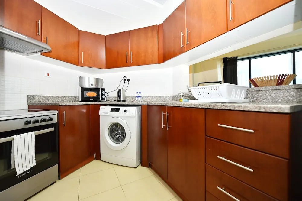DJ - Bright spacious Studio in JLT