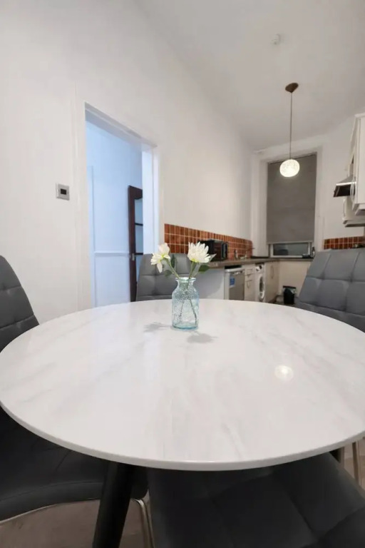 Spacious Easter Road 2BR Apartment