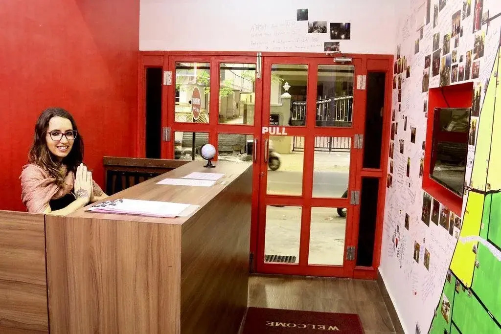 Redlollipop Hostel
