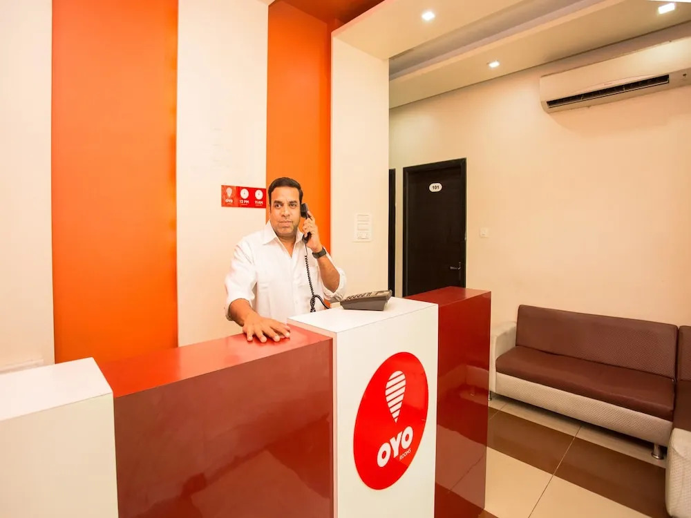 Oyo 7148 Adore Inn