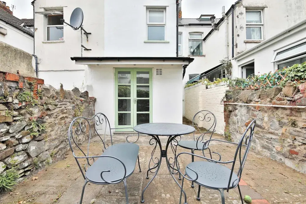 Stunning 2 Bedroom Cardiff Bay House