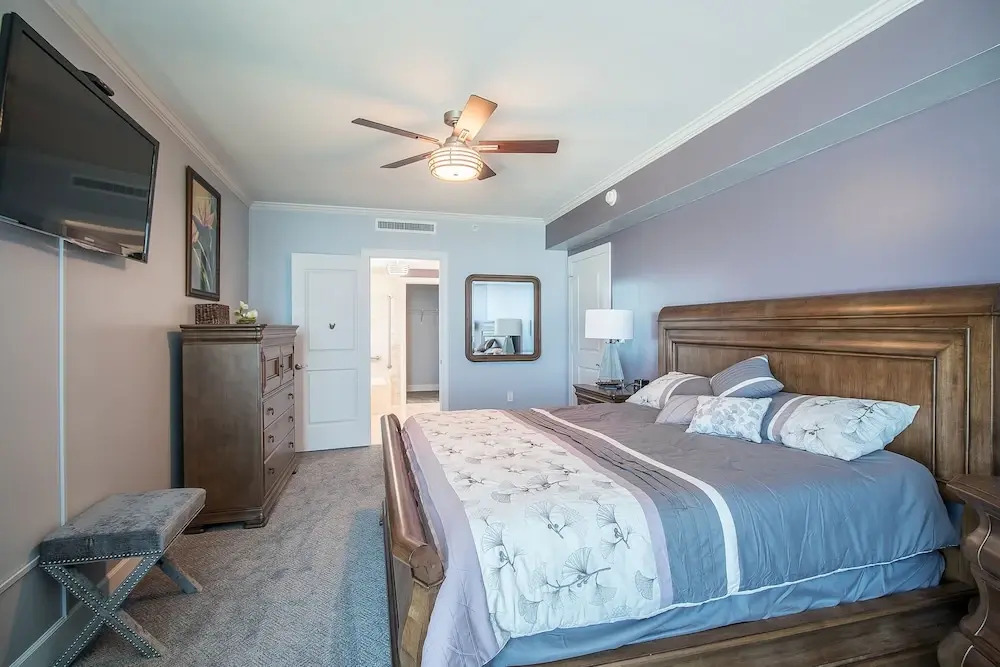 Sea Breeze 1011 Penthouse