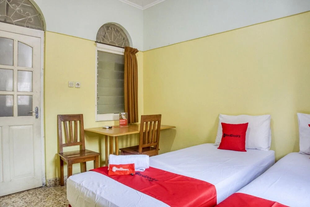 Kota Kembang by RedDoorz