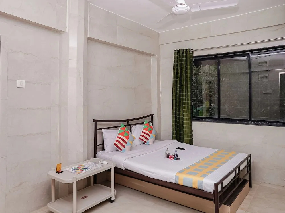 OYO 23069 Home Grand 4BHK Lonavala