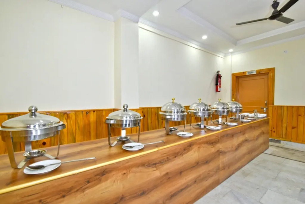 Hotel Pine View - Hotel In Dharamshala