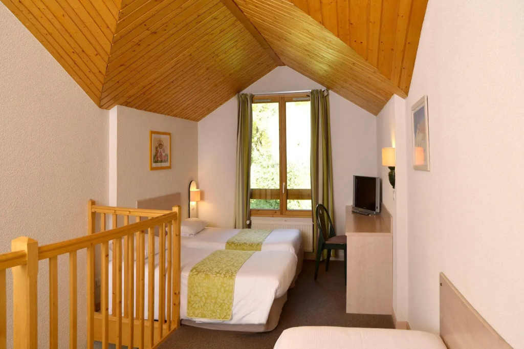 Logis Hôtel Le Bois Dormant-Hôtel Restaurant & Spa