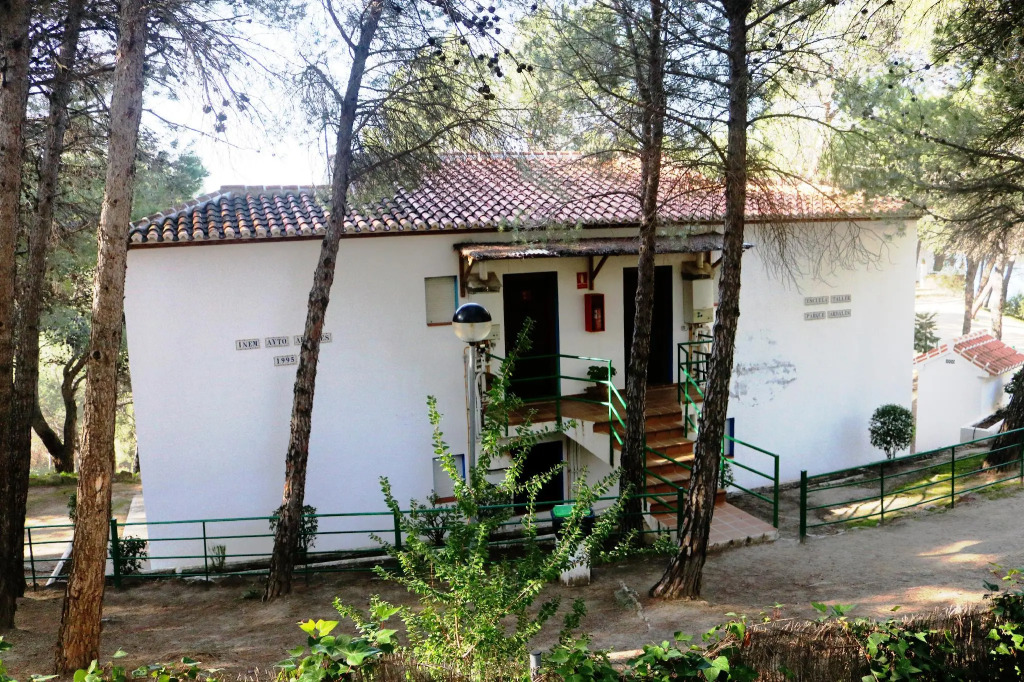 Rural Apartments Overlooking the Lake