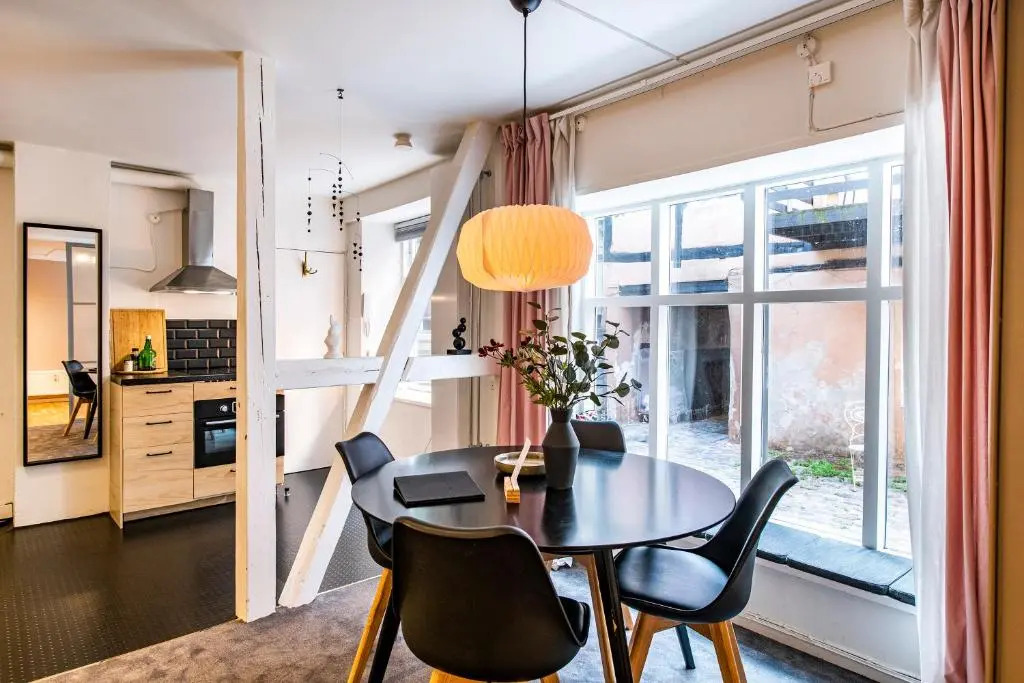 The Brewer apartments by Daniel&Jacobs