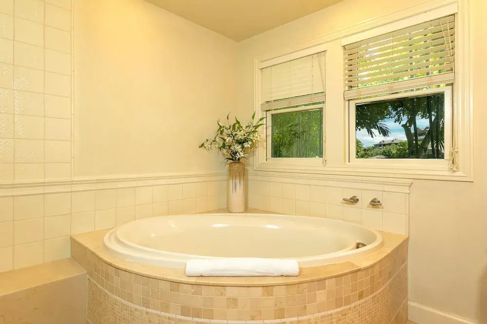 Ho'olei Ocean View Rooms by Coldwell Banker Island Vacations