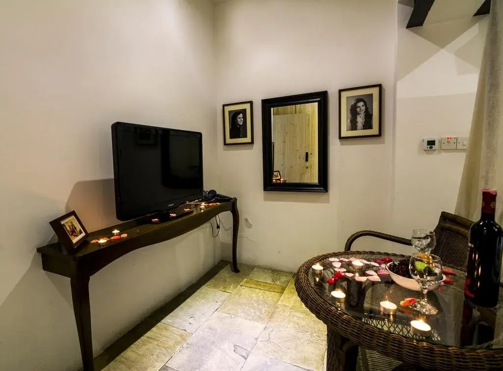 Anastous Traditional House