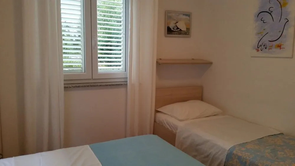 Apartment Adam