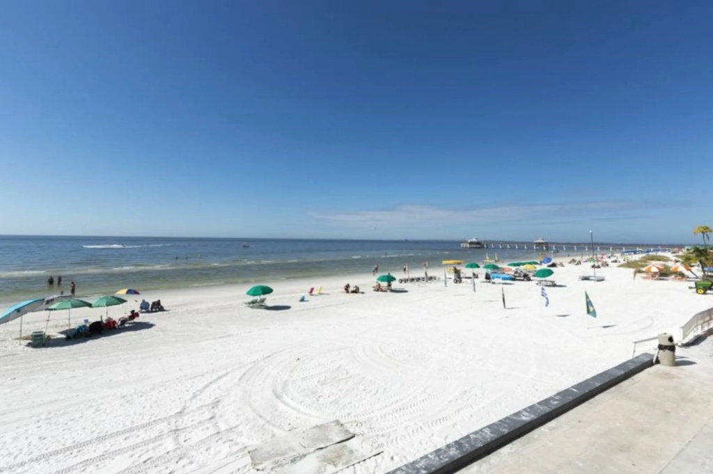 Pierview Hotel and Suites