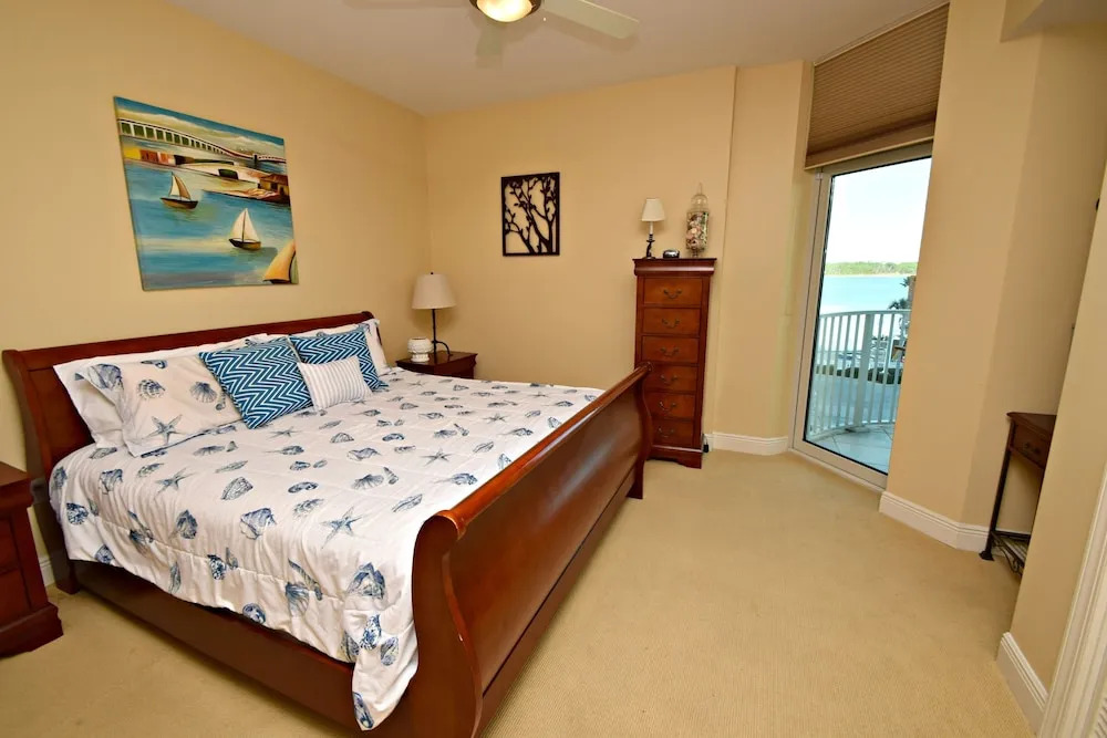 Mustique 302 4 Bedroom Condo by RedAwning
