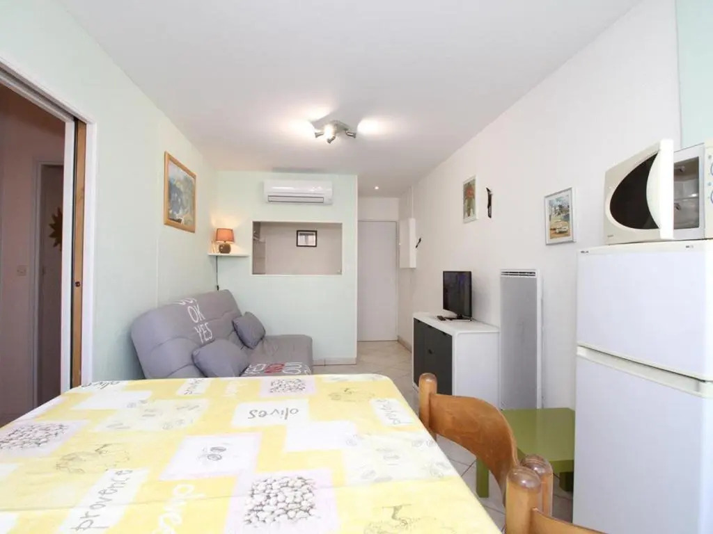 Appartement Balaruc-les-Bains, 2 pièces, 4 personnes - FR-1-553-93