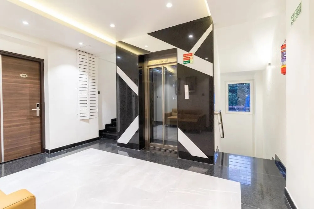 Super Townhouse OAK Clove Boutique Hotel Rajaji Nagar Near Lulu Mall Bengaluru