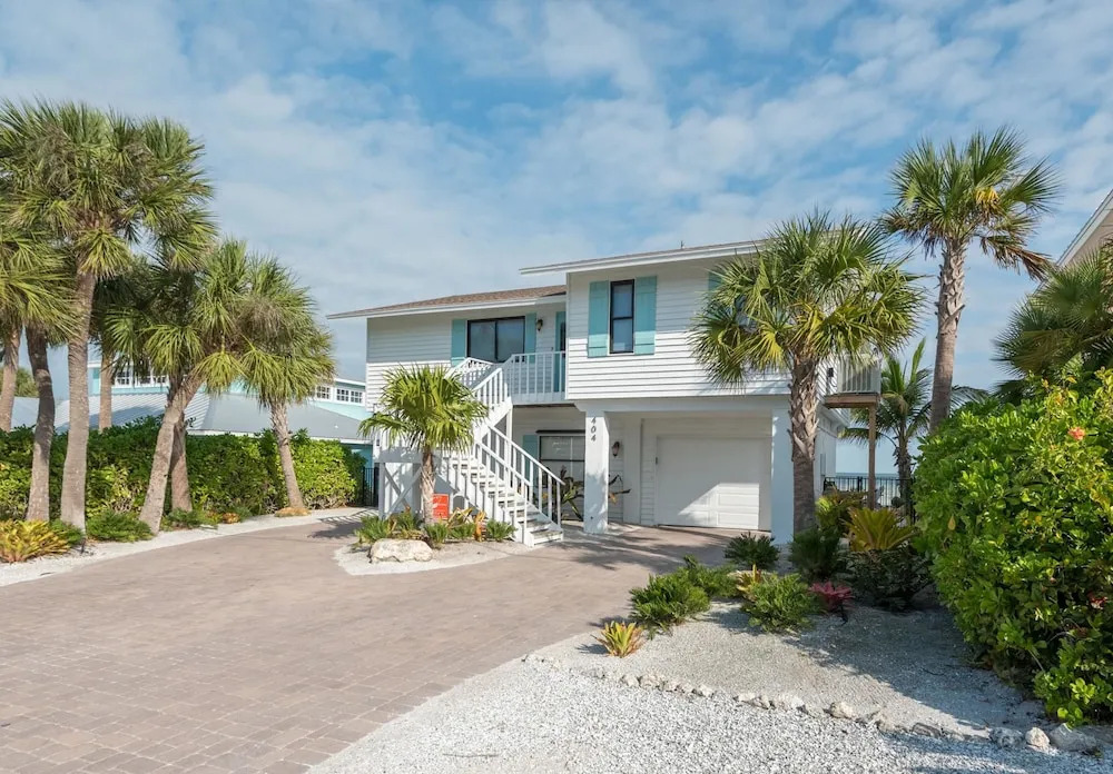 Casa on the Beach Apartment 3