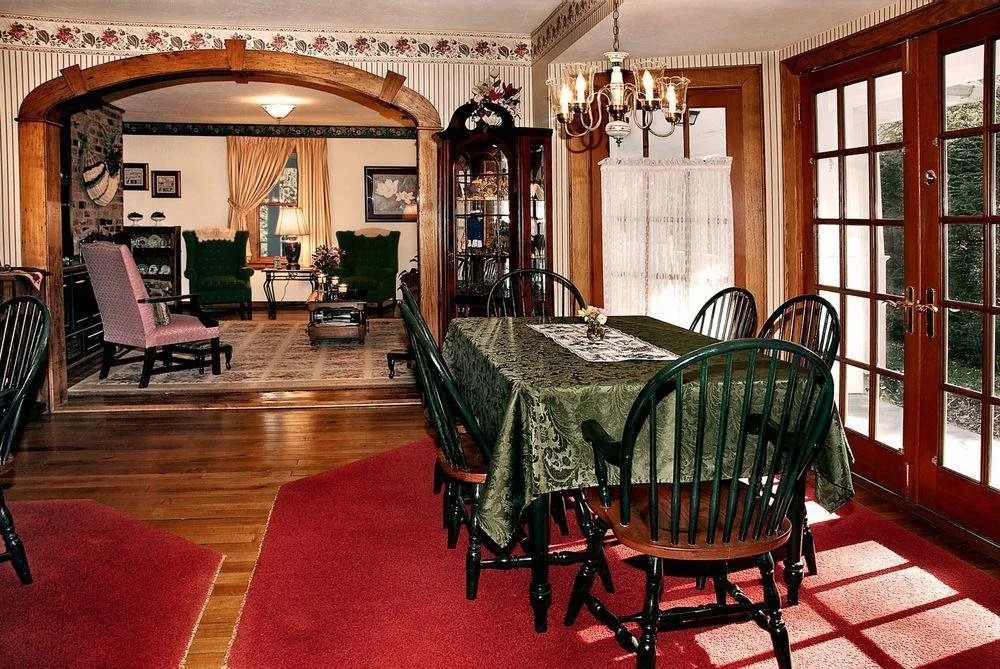 Lovill House Inn