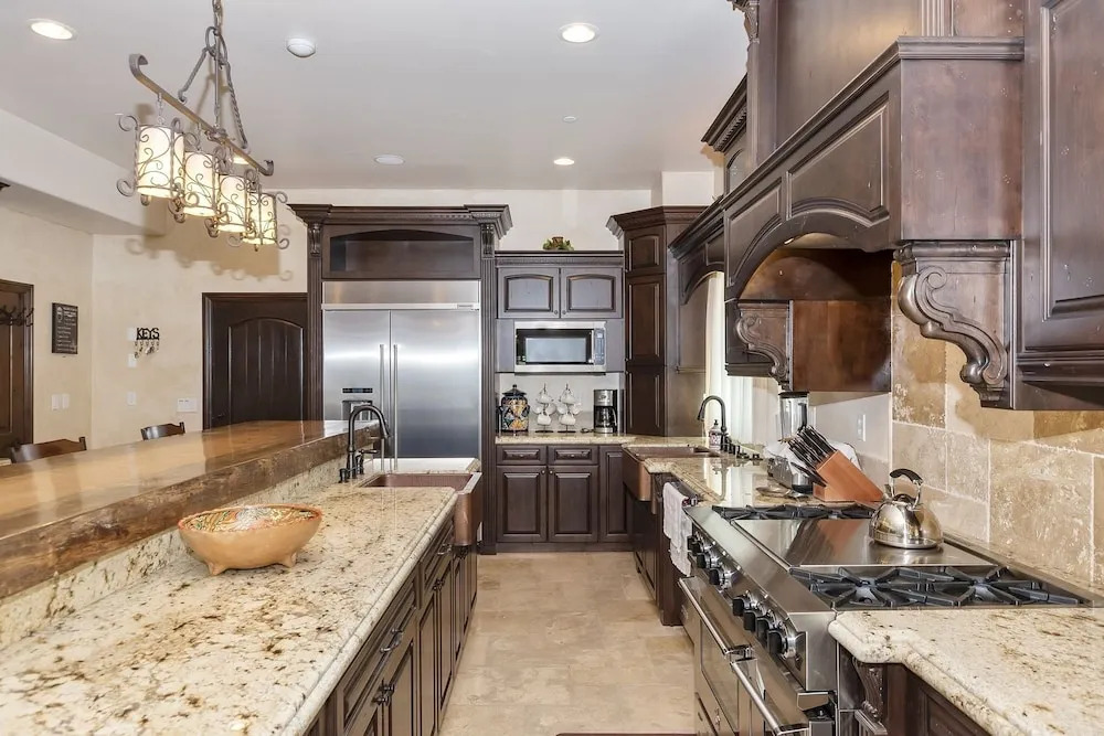 No. 20 Mountain Masterpiece, Lake Views, 6 Bd Ac! 6 Bedroom Home