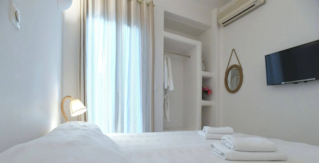 Vincenzo Family Rooms