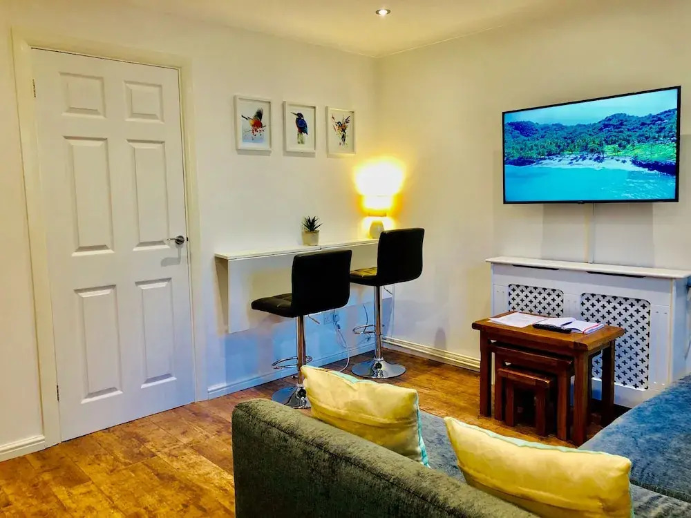 Fountain View 1BR Flat-Free Parking