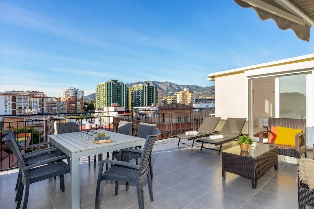 Beachside Penthouse in Los Boliches Ref 126
