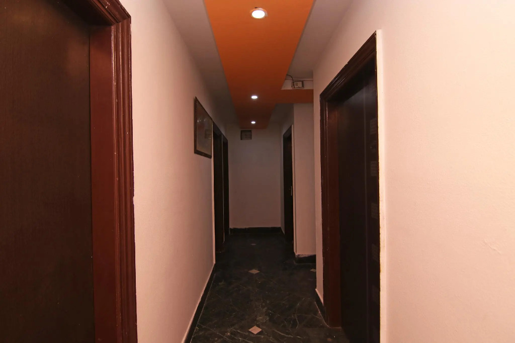 OYO 22756 Diksha Hotel