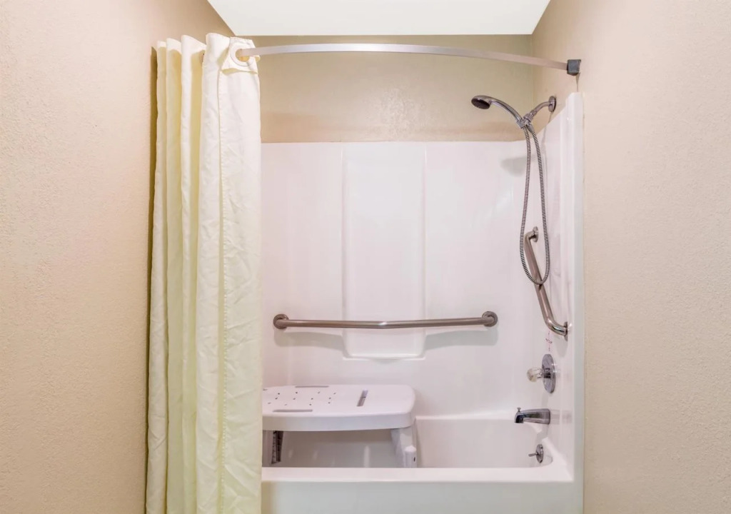 Days Inn & Suites by Wyndham Flagstaff I-40