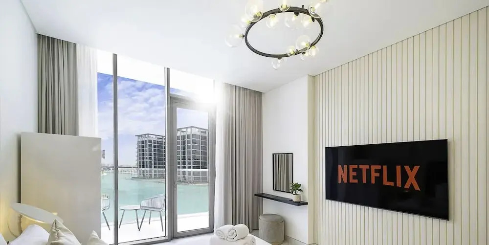 LUX  Burj Khalifa Lagoon View Suite 2