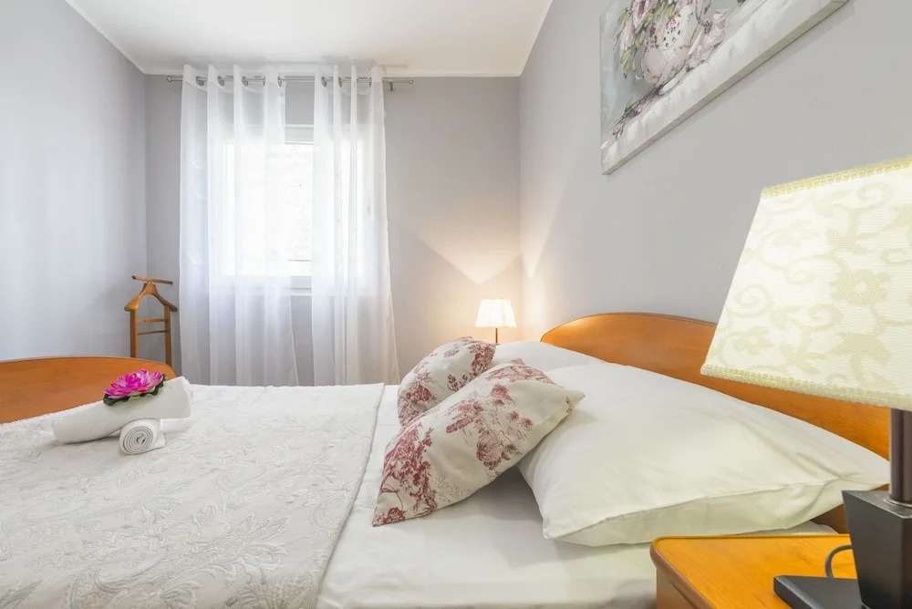 Apartment With One Bedroom In Baska Voda, With Wonderful Sea View, Furnished Terrace And Wifi - 100