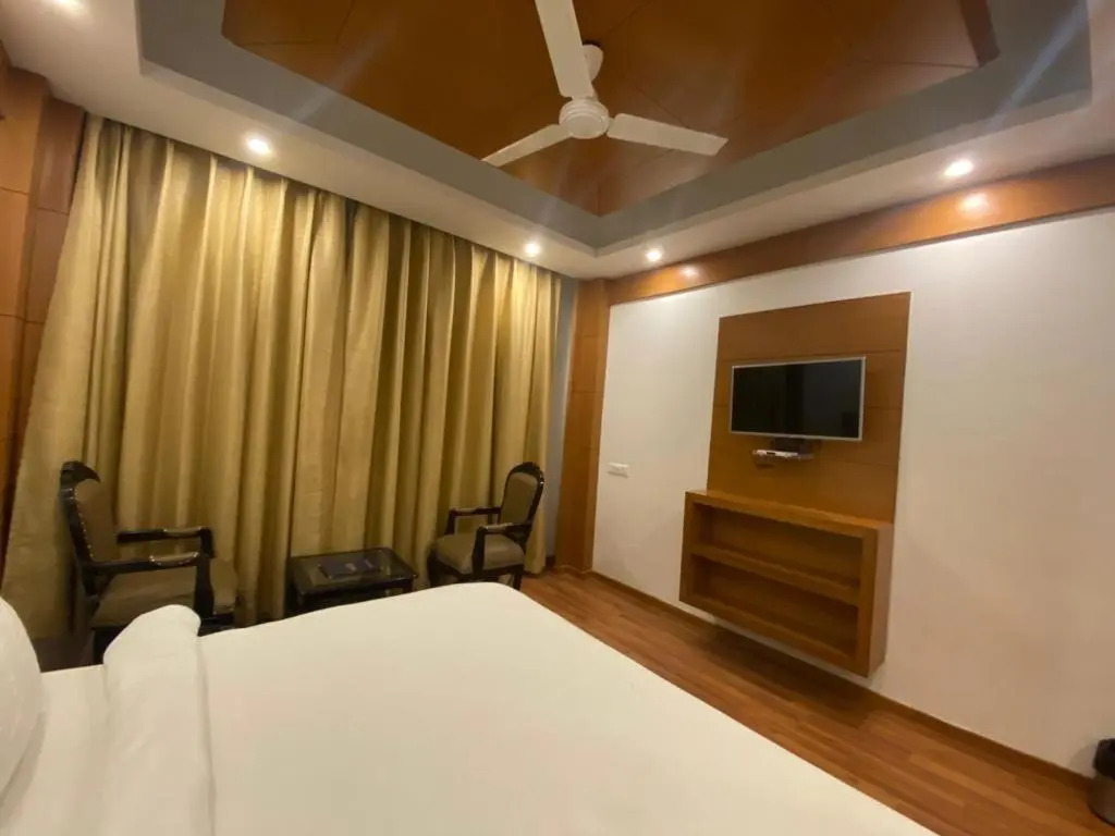 Hotel Highland By DLS Hotels