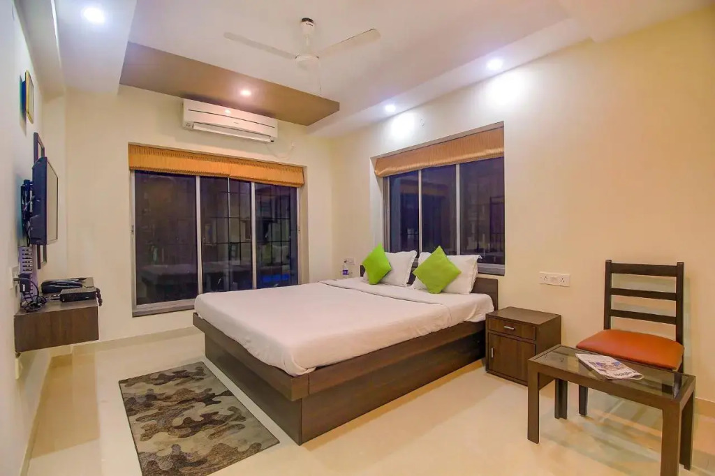 FabHotel Four Seasons