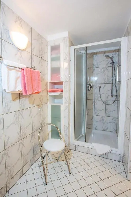 Ferienwohnung-Im-Kelterhaus-Wohnung-Blauer-Salon