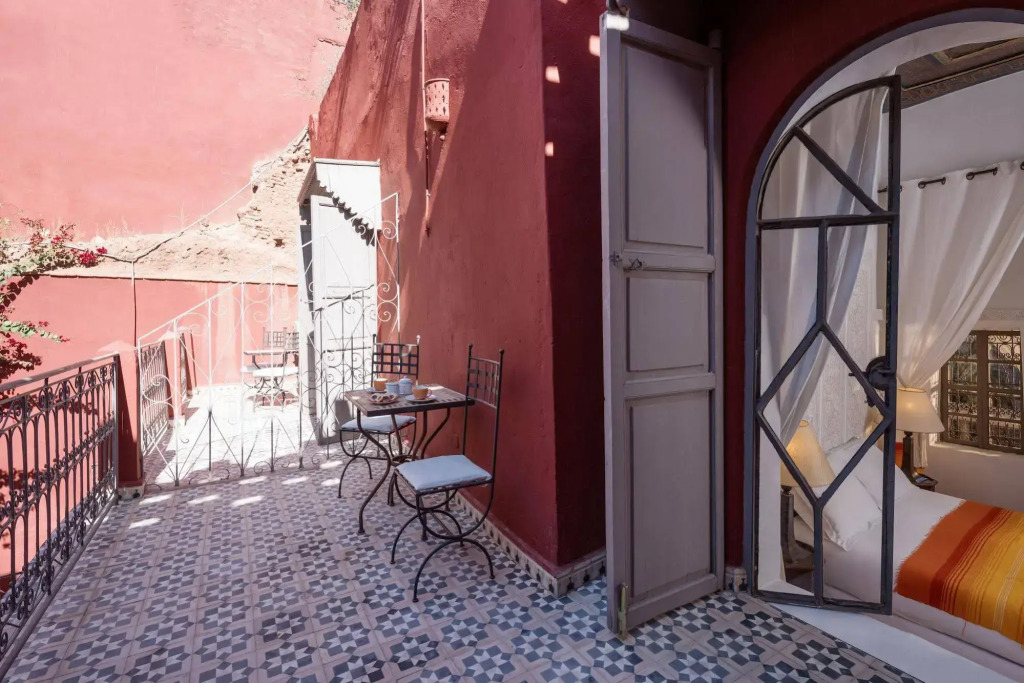 Riad Les Jardins dHenia