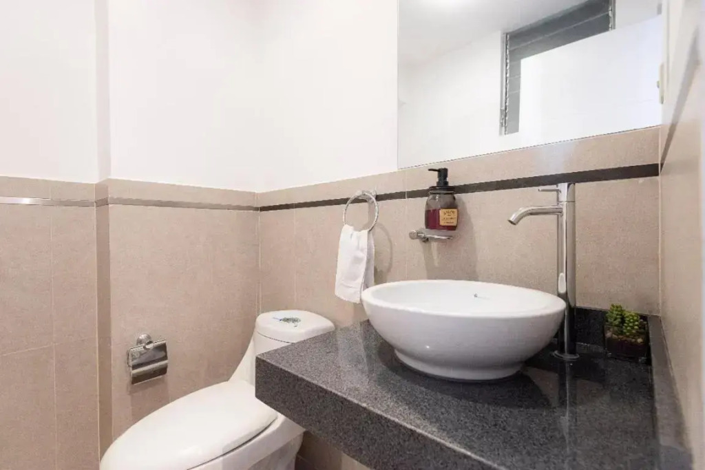 El Triunfo Apartments