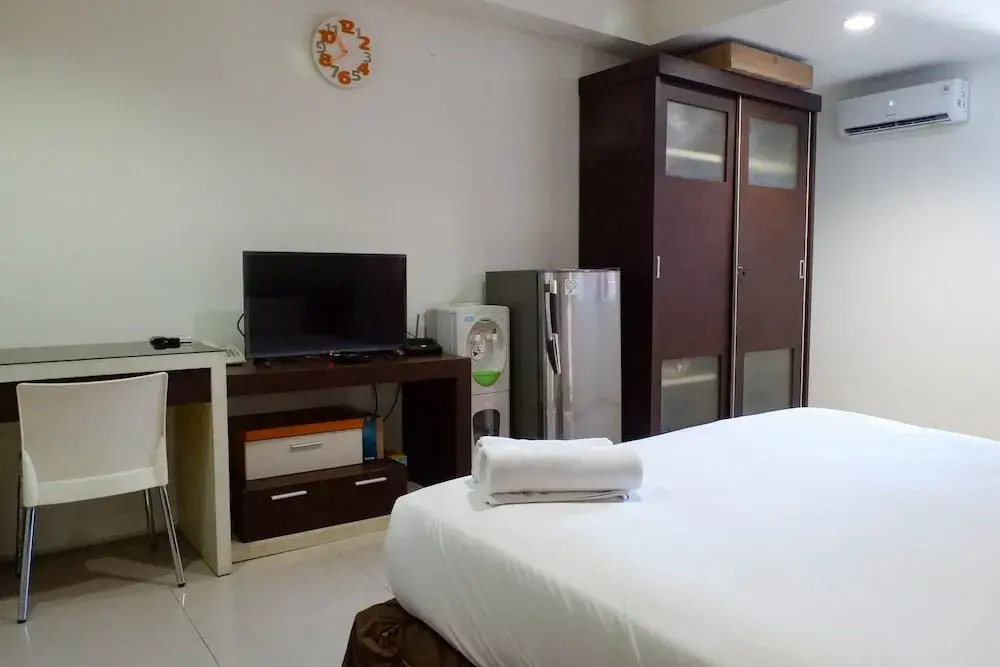 Best Deal Studio Apartment At High Point Serviced