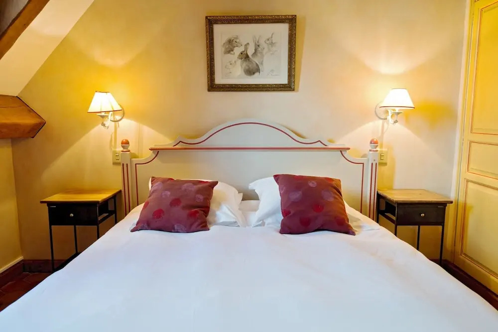 Hostellerie de la Tour dAuxois