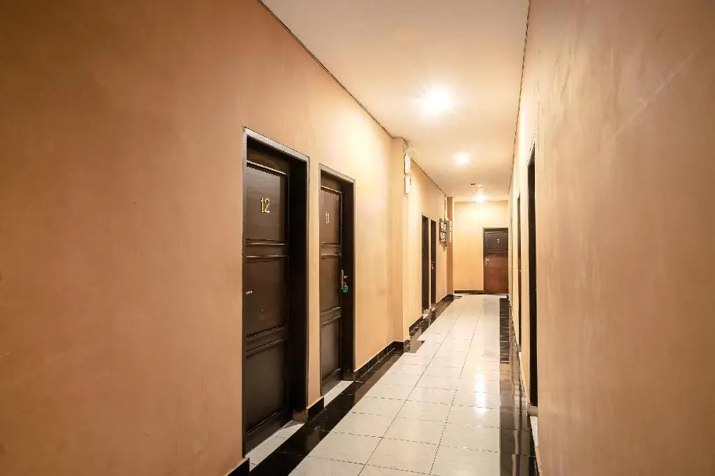 Hotel O Makassar near Mall Panakukkang formerly Sayang Home Stay