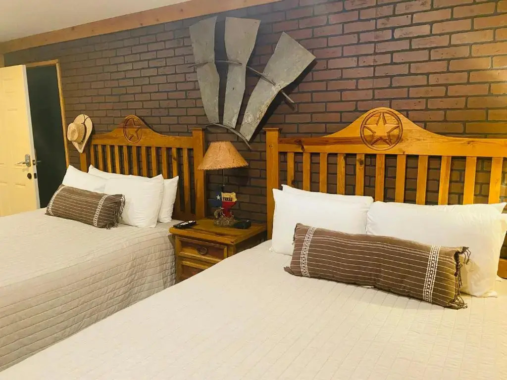 Deluxe Big Texan Multi Suite