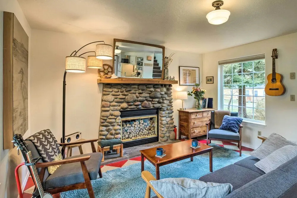 Charming Rockaway Beach House, Walk to Ocean