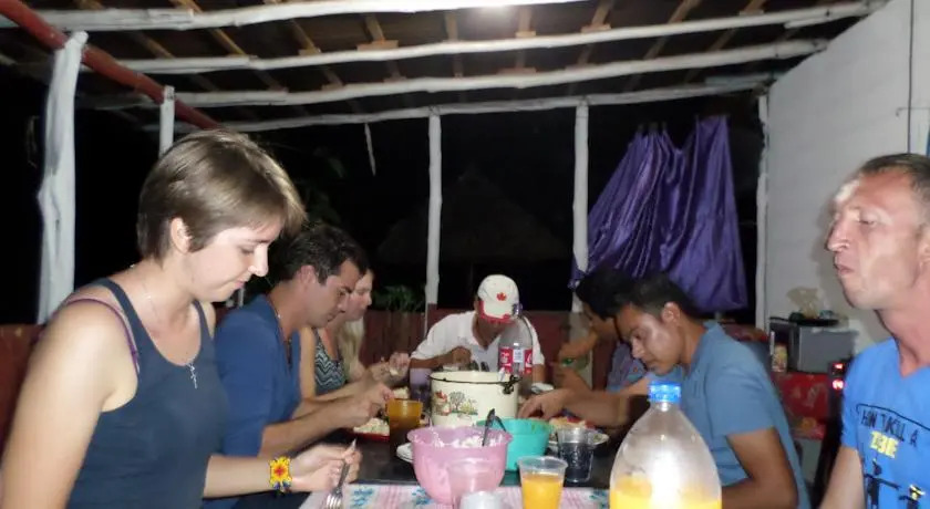 Mozon ik Hostal