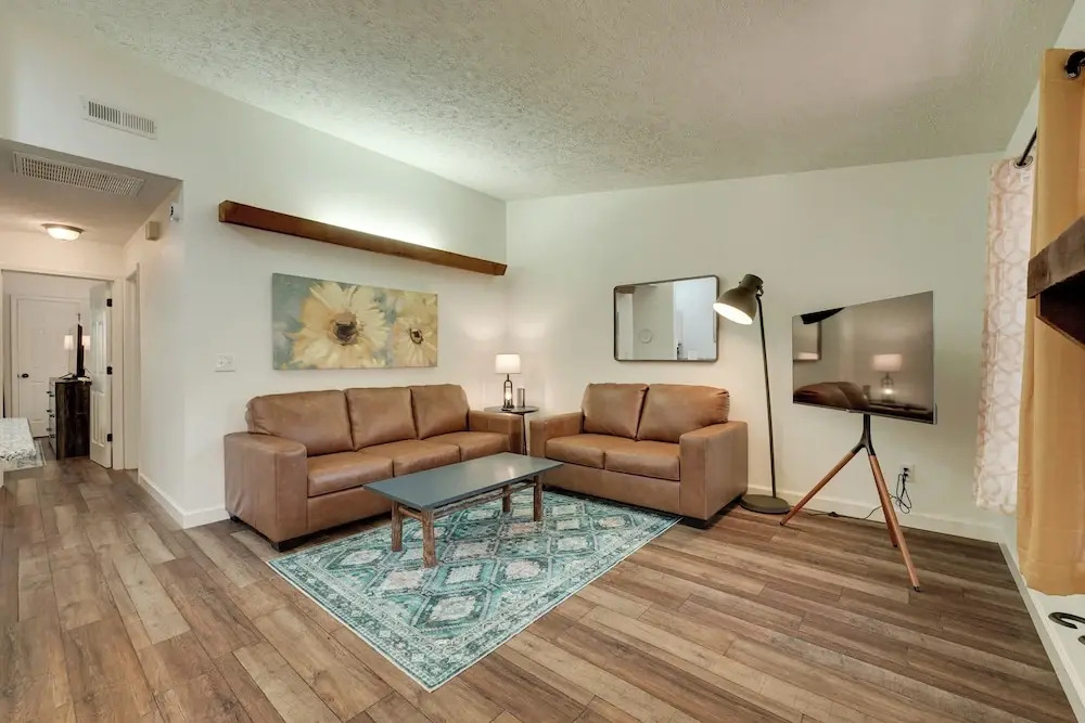 Table Rock Lake Condo 3 Mi to Boat Ramp!