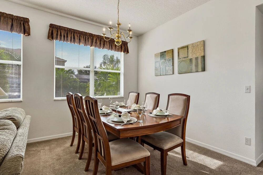 4 Bed Luxury at Legacy Park: Pool, Spa, Games Room