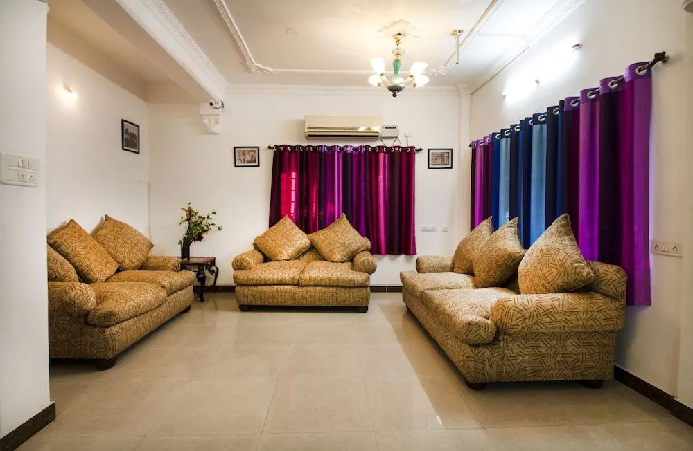 OYO 8271 Elite Homes