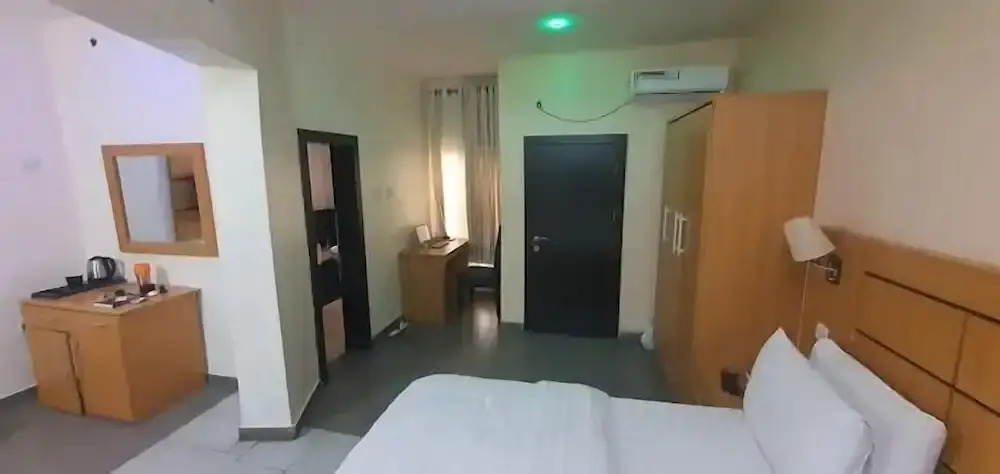 Sonamoni  Hotel
